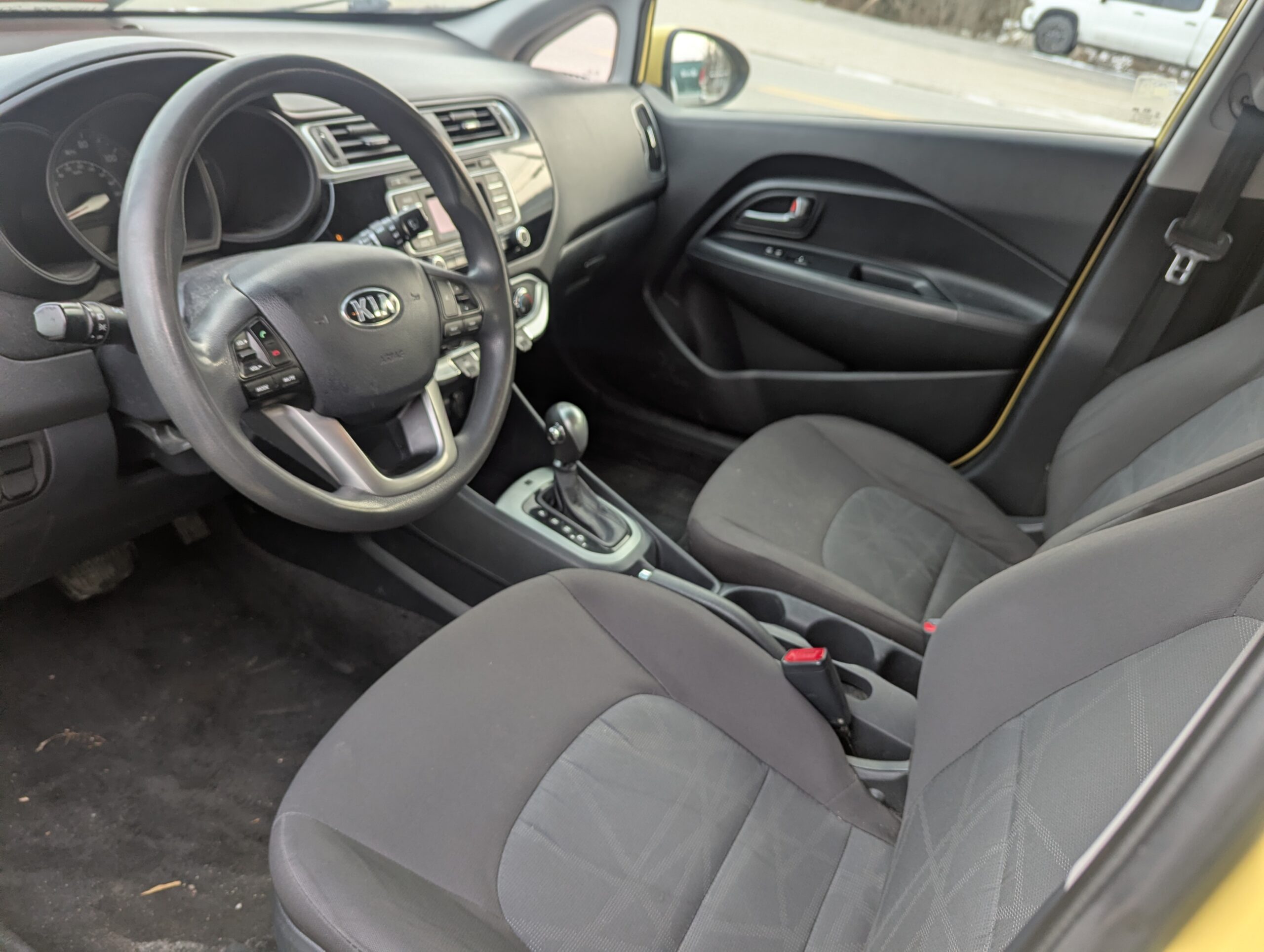 
								2017 Kia Rio full									