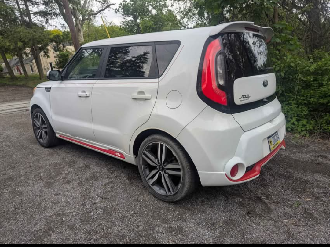 
								2014 Kia Soul full									
