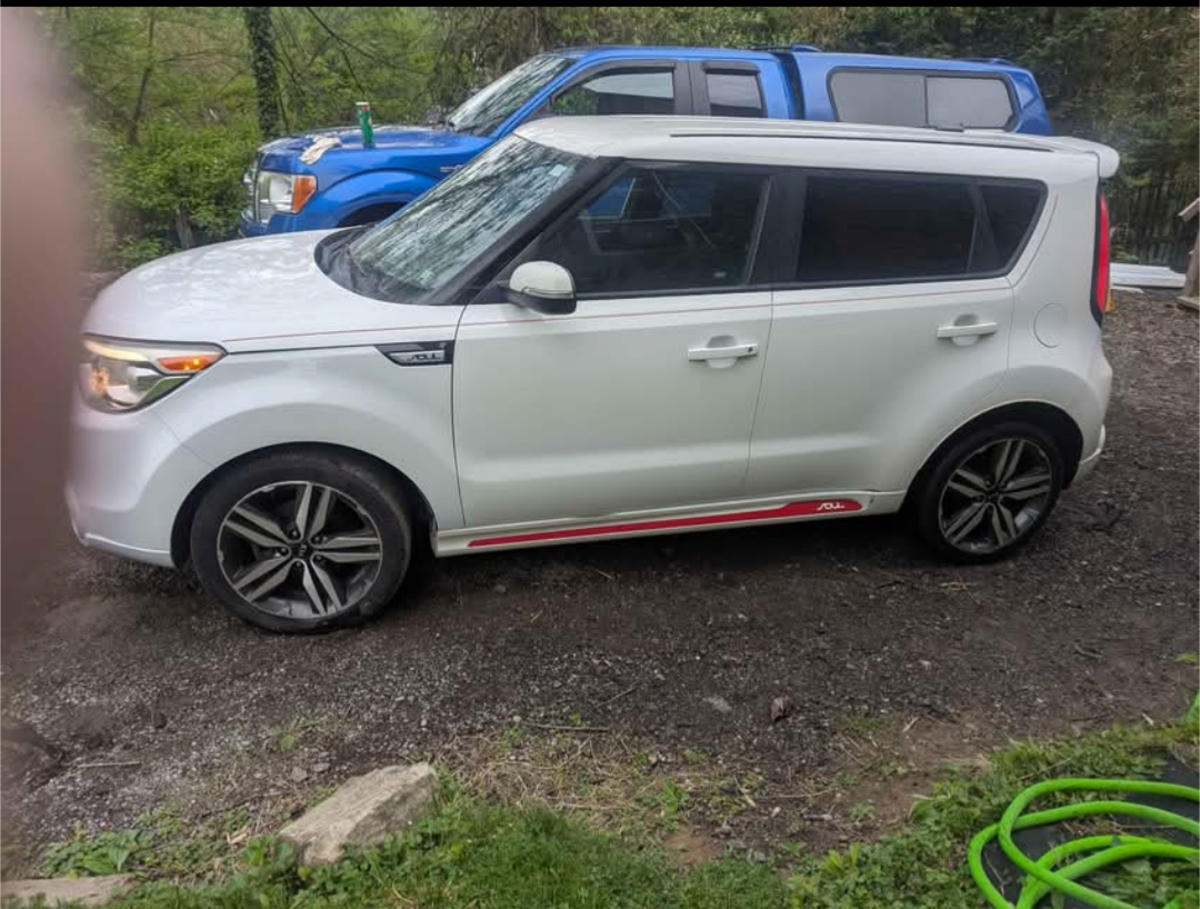 
								2014 Kia Soul full									