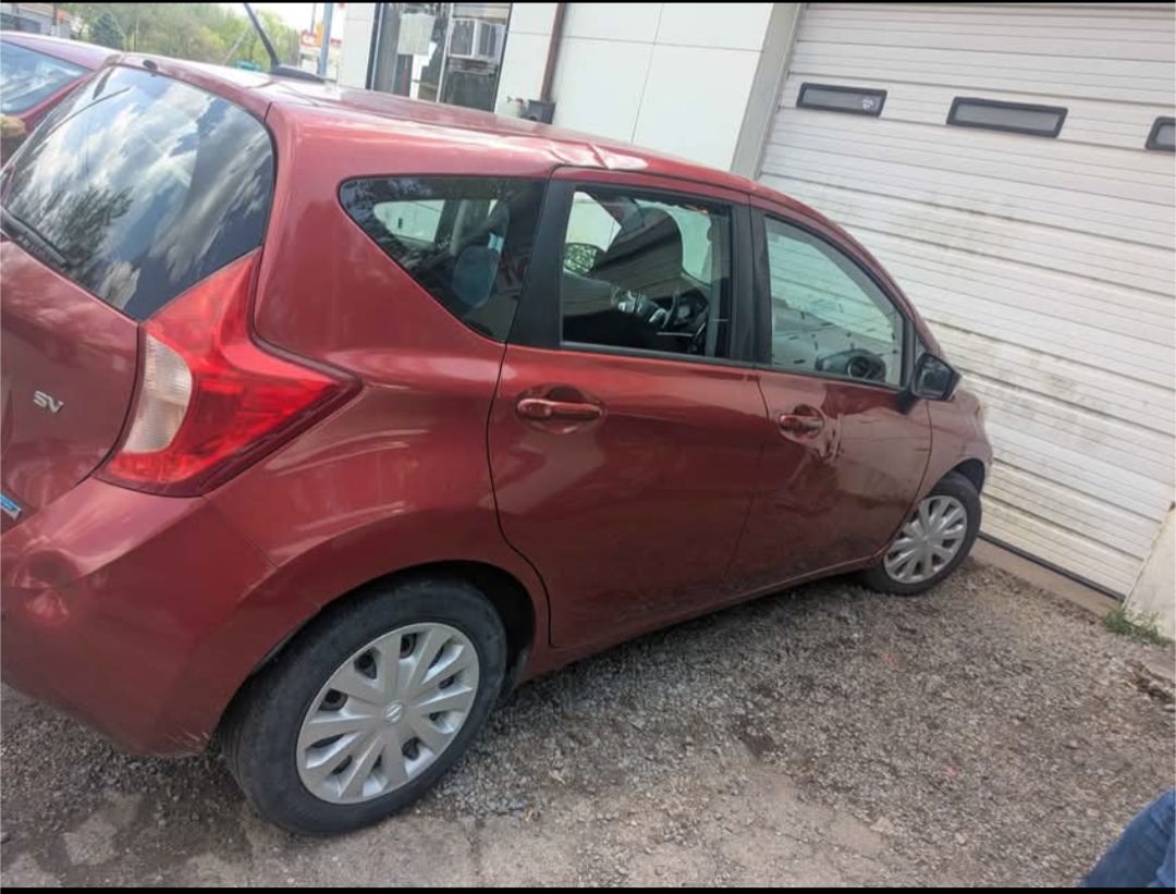 
								2016 Nissan Versa Note full									