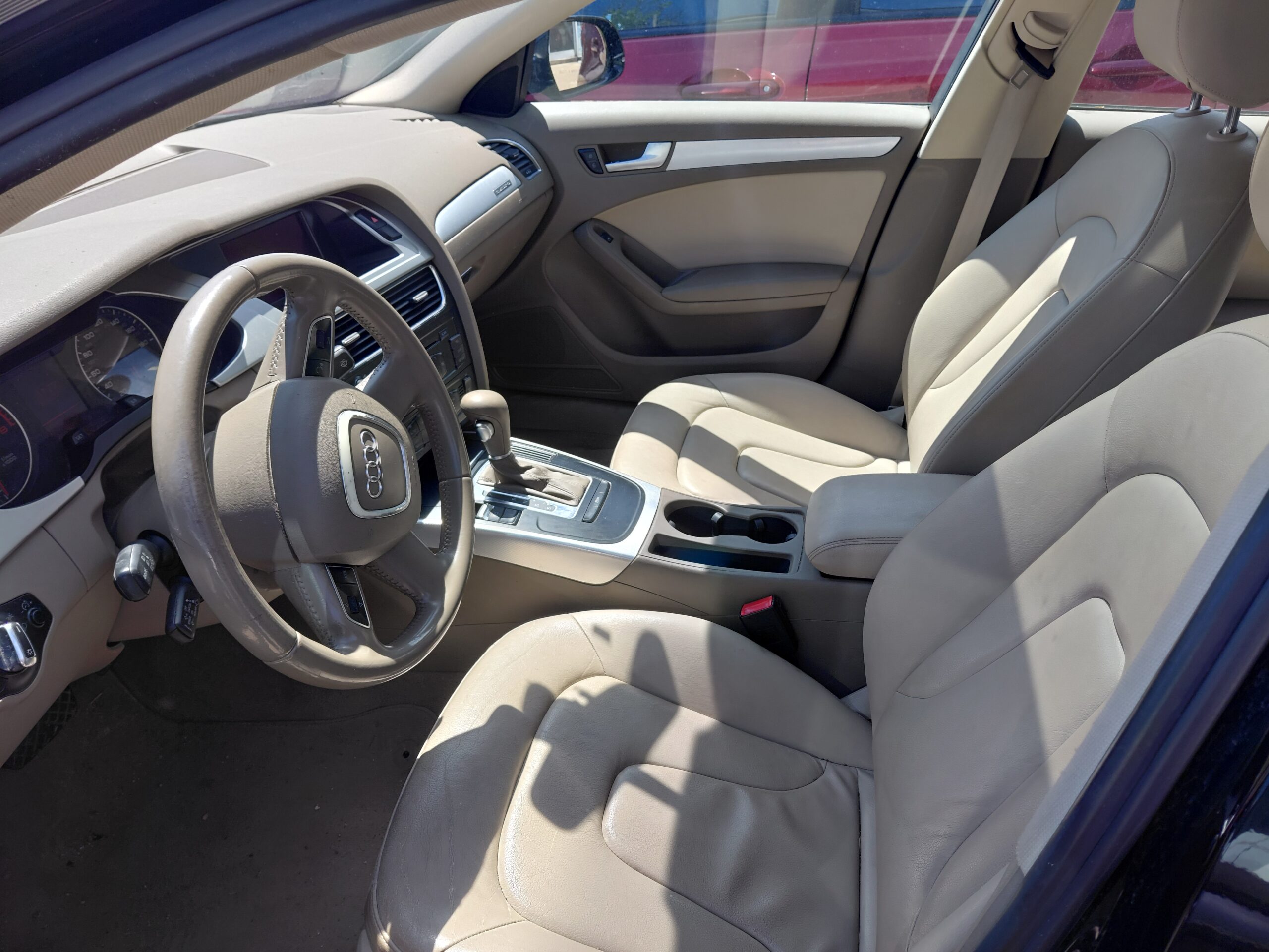 
								2012 Audi A4 full									