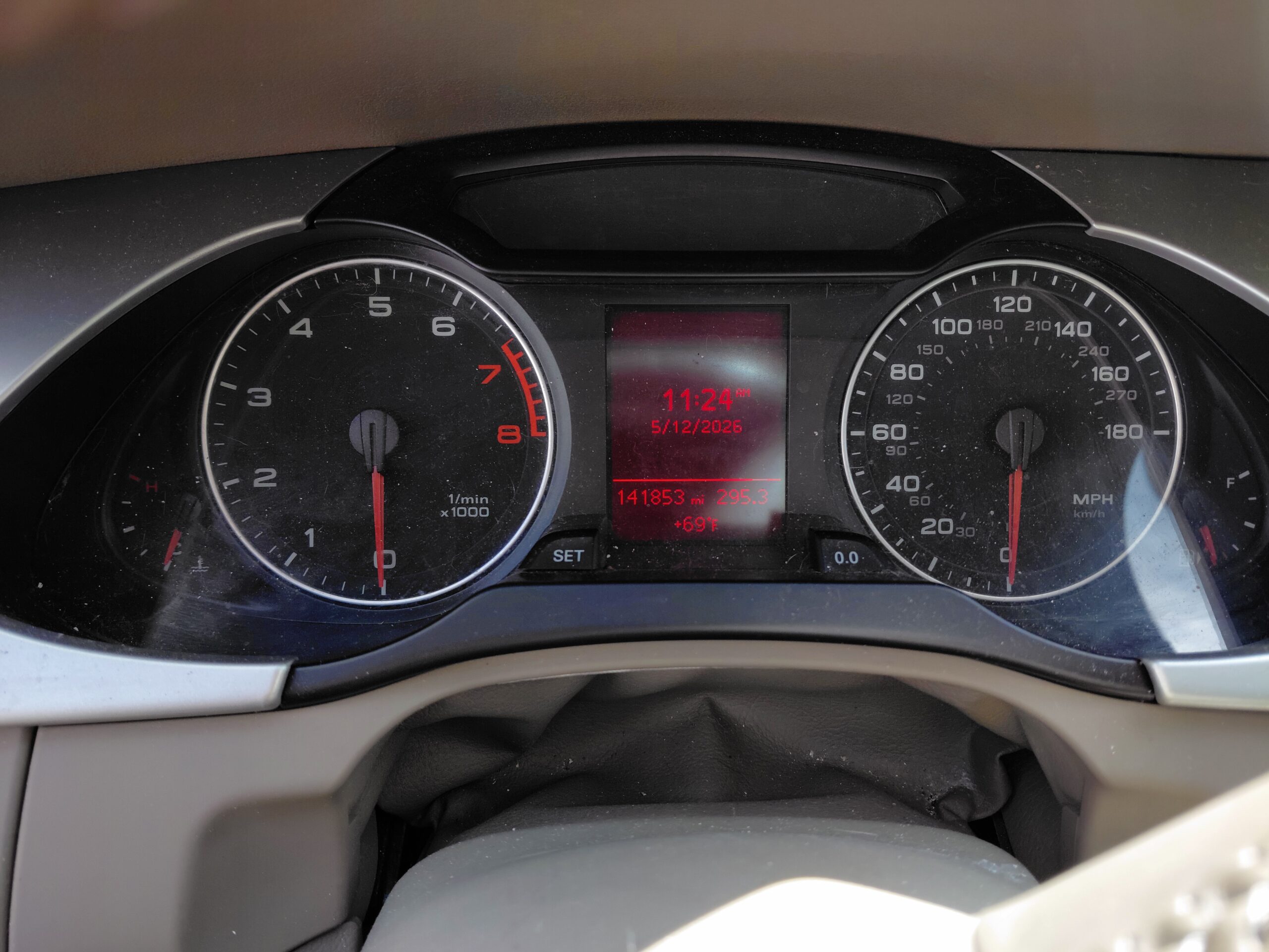
								2012 Audi A4 full									