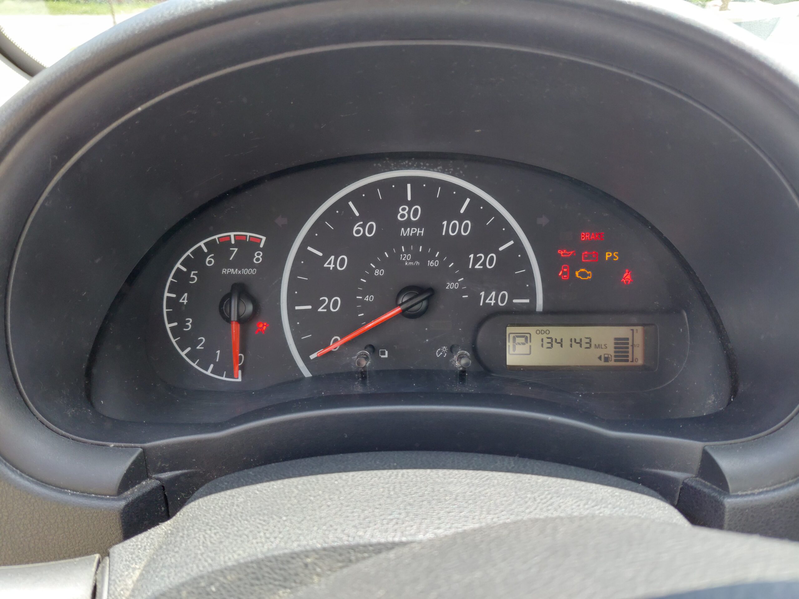 
								2019 Nissan Versa Plus full									