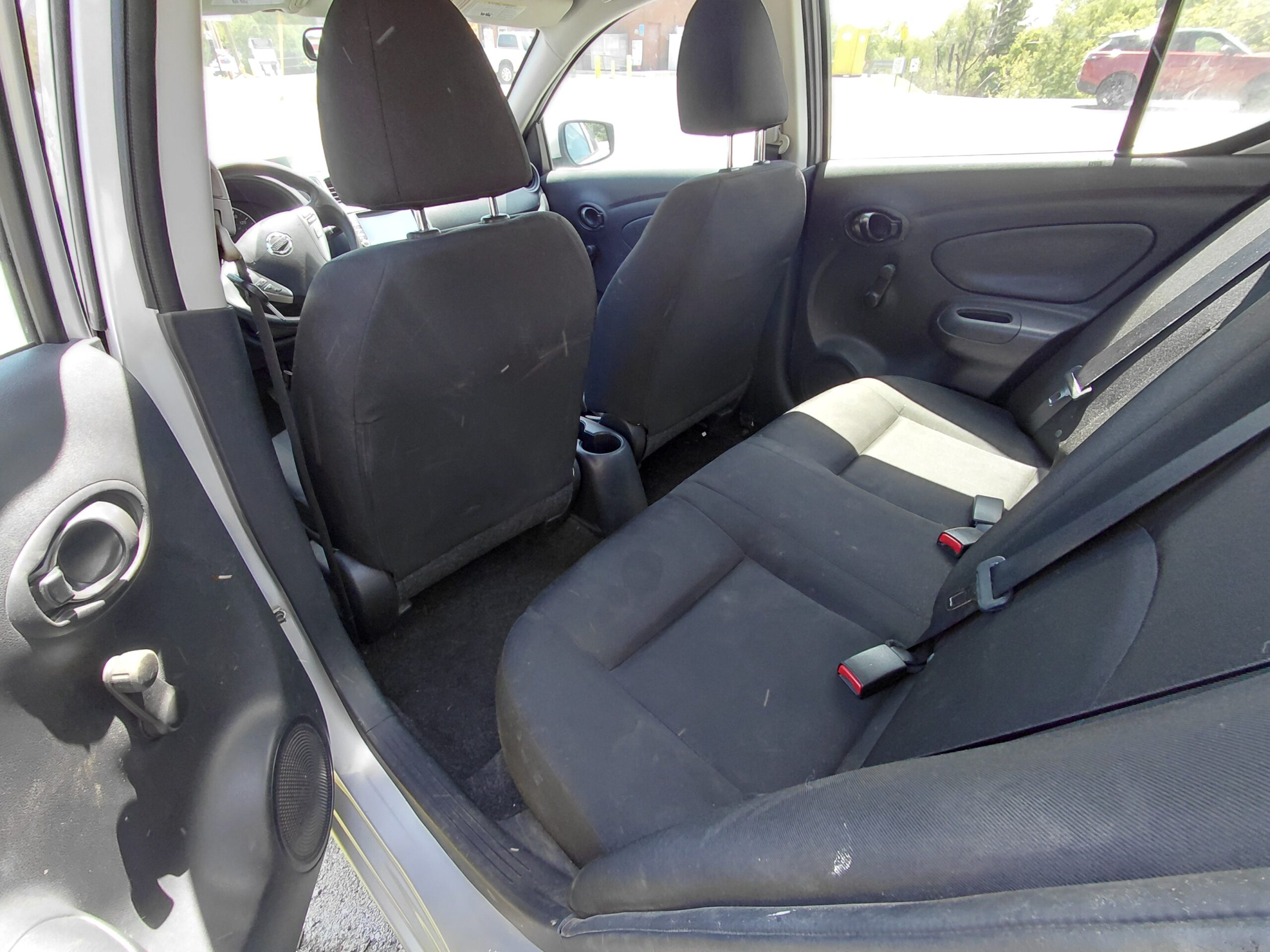 
								2019 Nissan Versa Plus full									