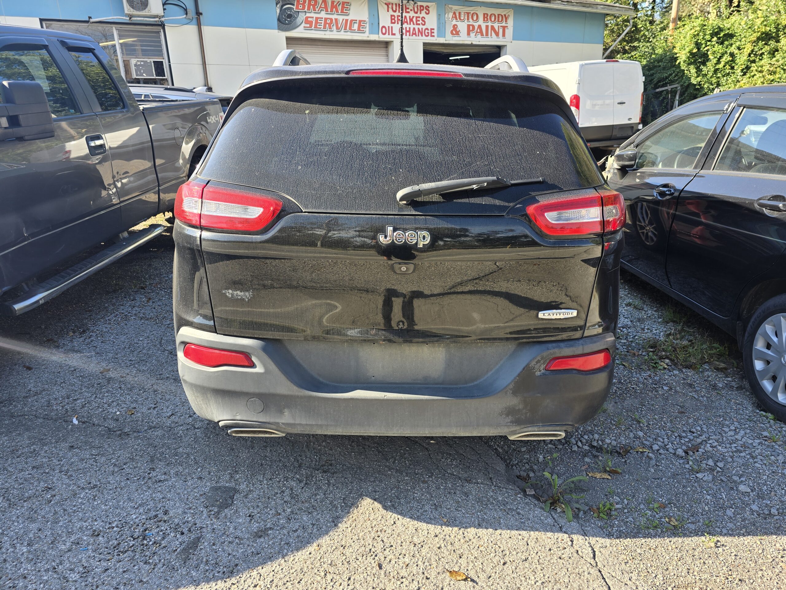 
								jeep cherokee full									