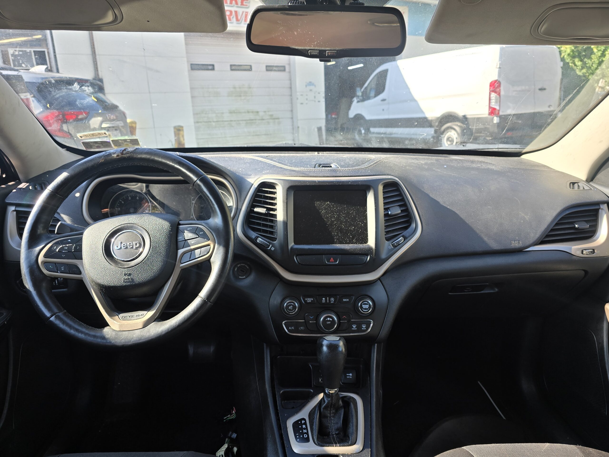 
								jeep cherokee full									